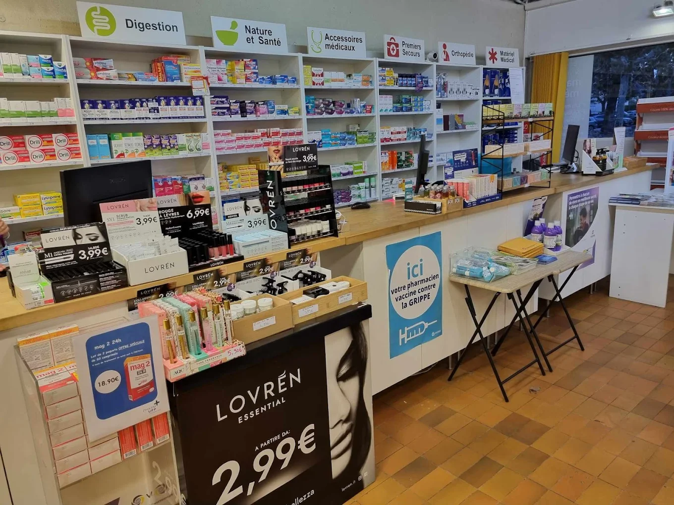 Borne de téléconsultation MEDADOM en pharmacie